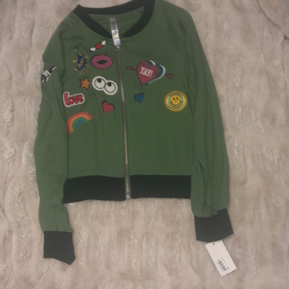 youth XL olive green jacket w/ patches -